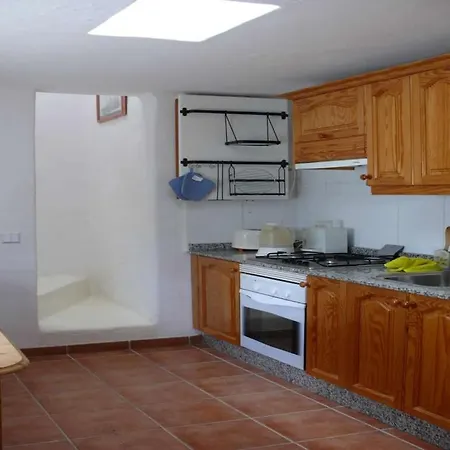 Sleeps 2 Pool Wifi T691620 * Uga